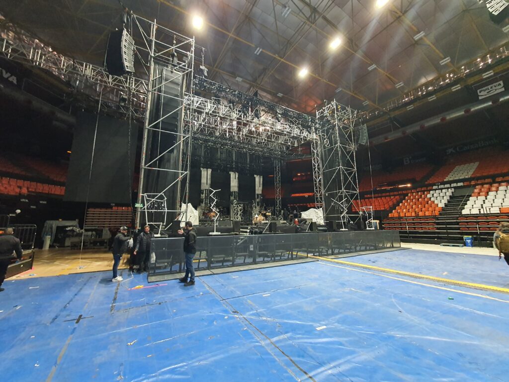 imagen ground support Concierto Bryan Adams 