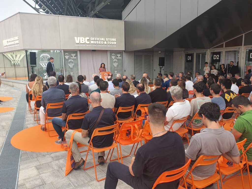 acto presentación tienda VBC