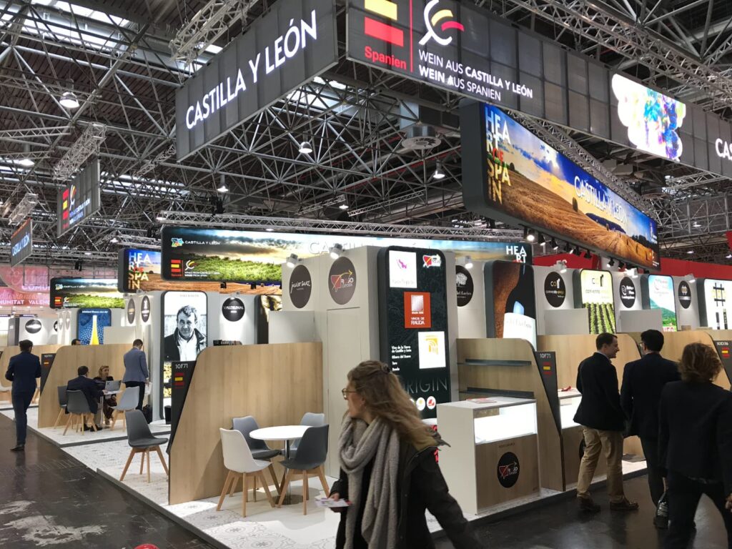 stand pantallas Prowine