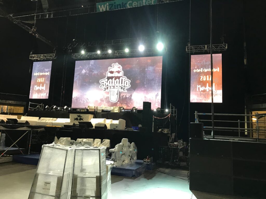 pantallas Pelea de Gallos 2017