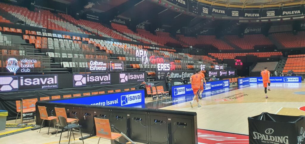 entrenamiento con público virtual