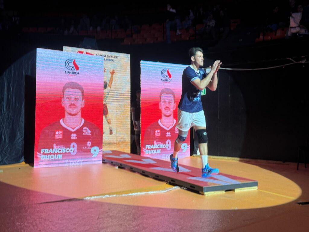 salida jugadores iluminación Copa Rey Voleibol 2026