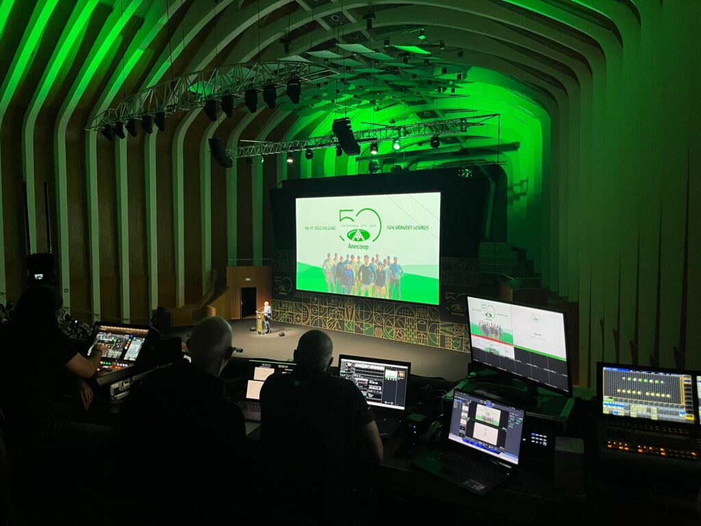 pantalla 50 aniversario Anecoop