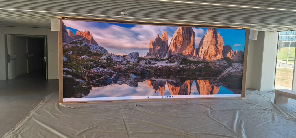 frontal pantalla LED fija